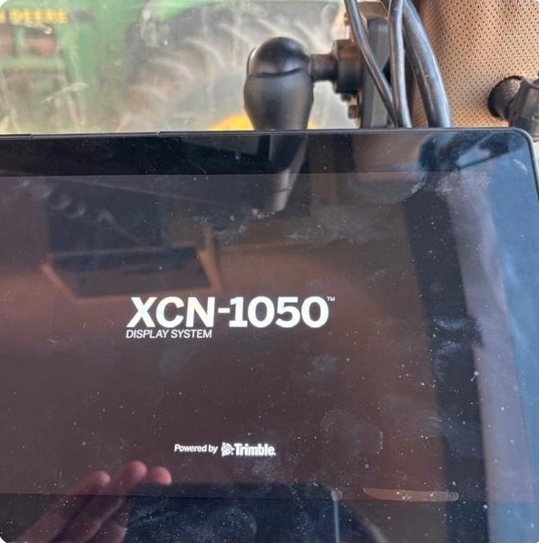 trimble_xcn1050_display